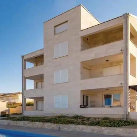 La Eva Pag Apartment *